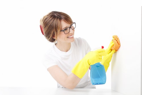 End of tenancy deep cleaning in NW2 property